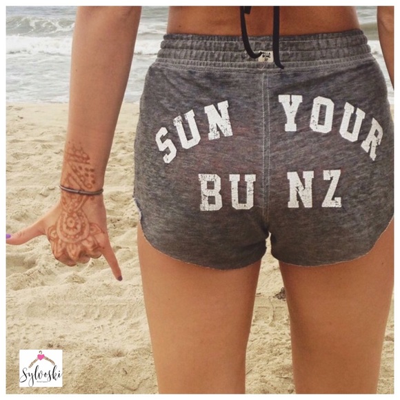 Billabong Pants - 🆕 BILLABONG Sun Your Bunz' Shorts NWT